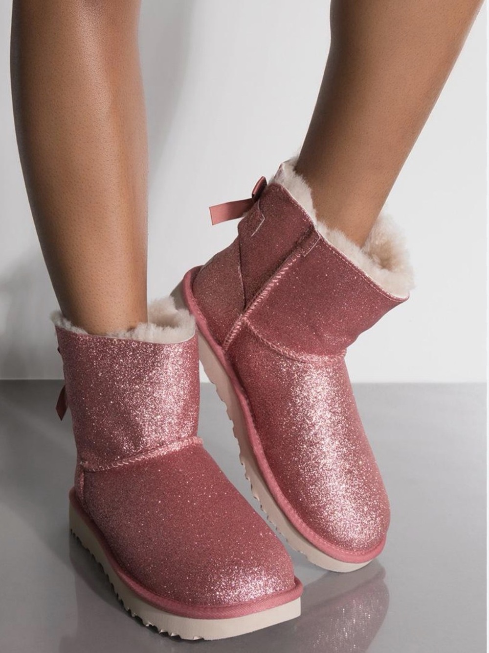 New UGG Women’s Pink Glitter Faux Fur Lined Boot w/ minor flaw New no box Sz 6